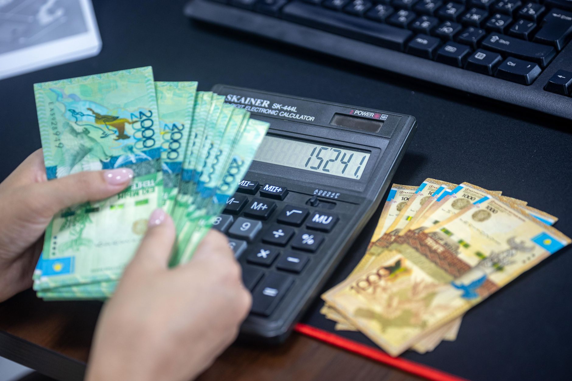 Calcul du taux de change appliqué à une facture en devise étrangère pour la TVA