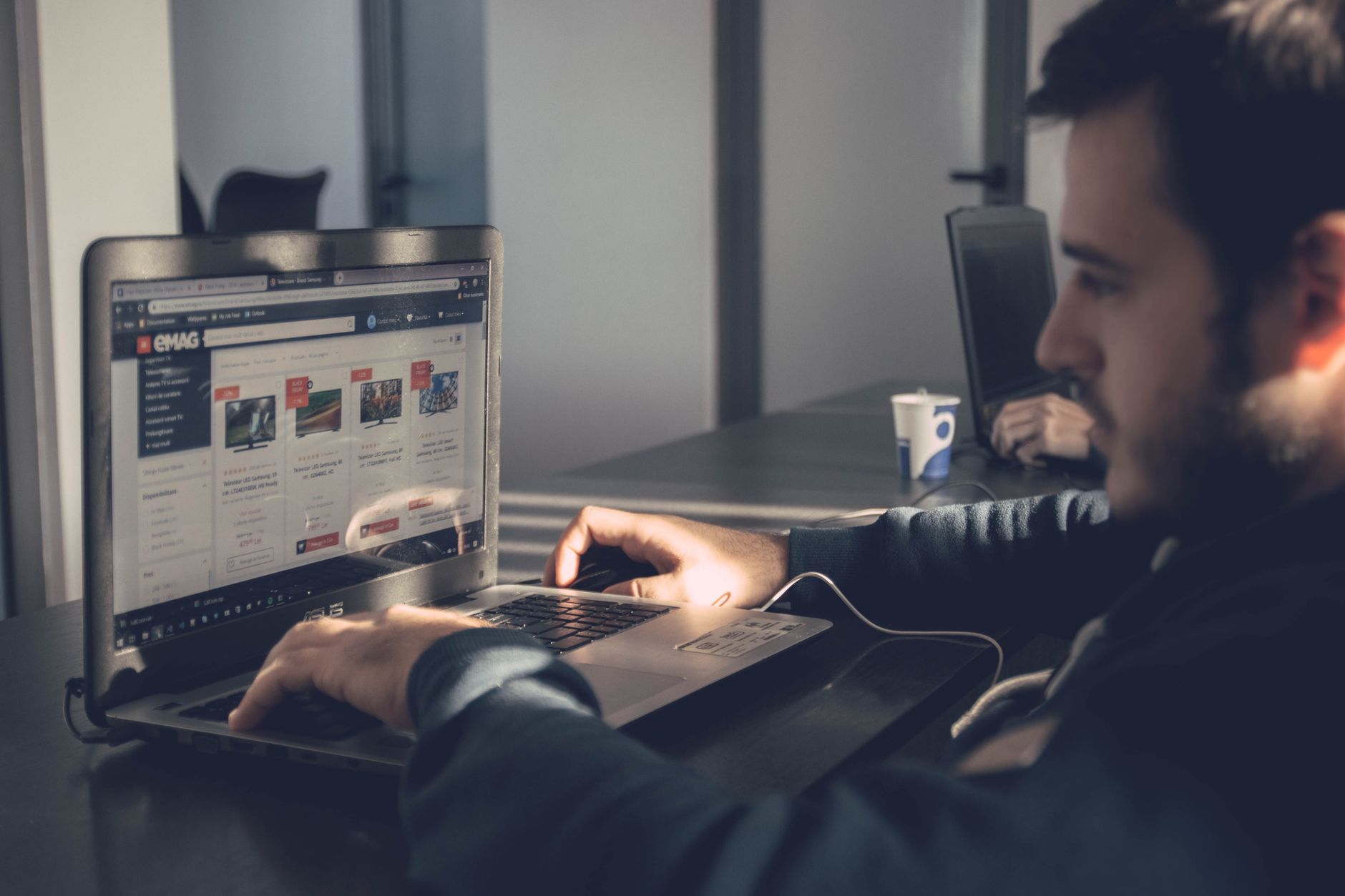 Recherche d'un client dans l'annuaire électronique avant émission d'une facture conforme